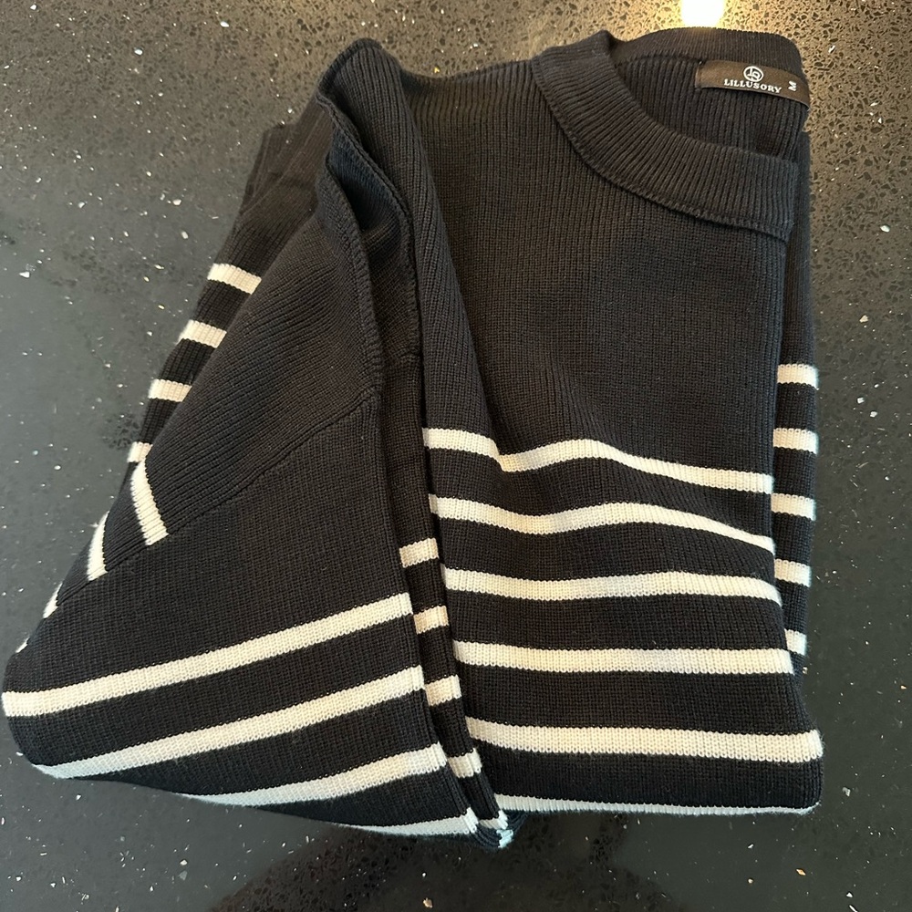 M Black & White Striped Oversized Sweater | Cozy Knit Pullover | NWOT